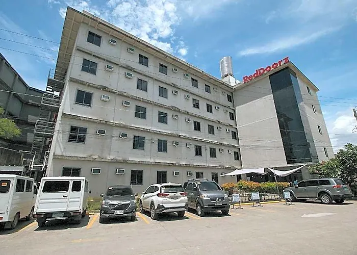 Reddoorz @ Insular Square Mandaue-stad