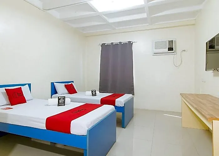 Hotel Reddoorz @ Insular Square Mandaue-stad
