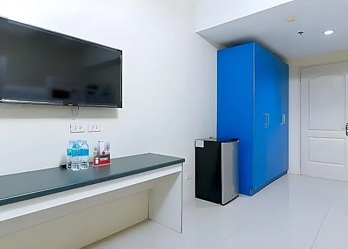Reddoorz @ Insular Square Mandaue-stad